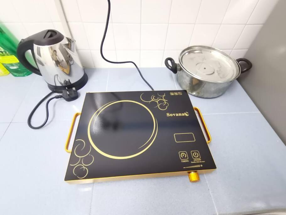 Apartemen Cozy Modern 3 Bedroom In Free Wifi